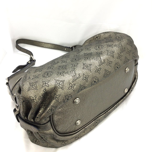 Louis Vuitton Mahina XS Argent Metallic Tote Bag - Picture 3 of 8